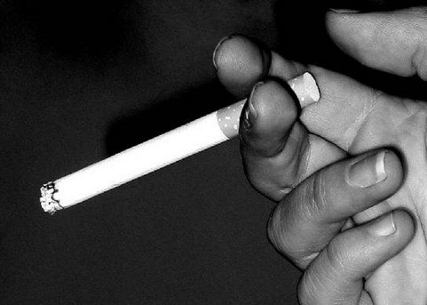 吸烟易猝死 ,五个方法帮你戒烟